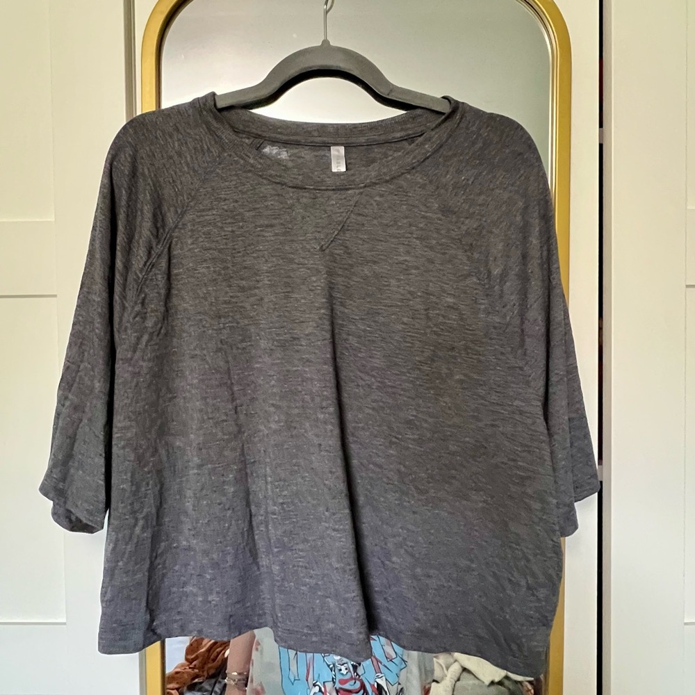 Fabletics crop workout tshirt